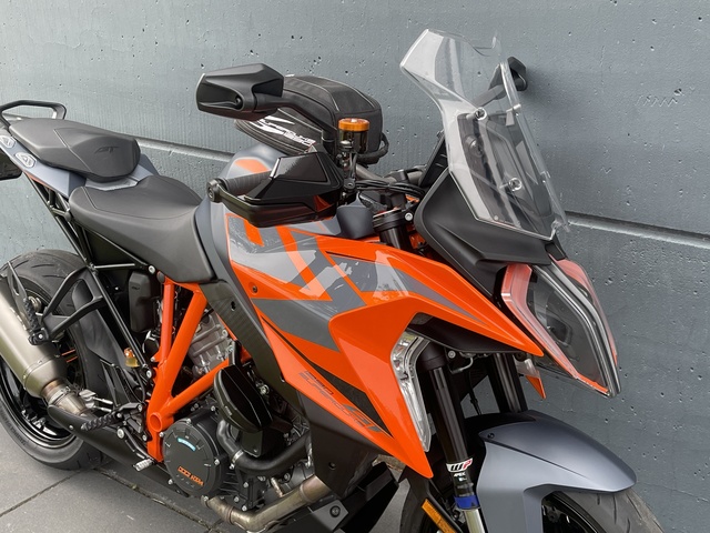 ktm - 1290-super-duke-gt