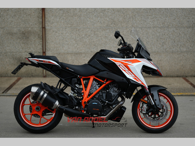 ktm - 1290-super-duke-gt