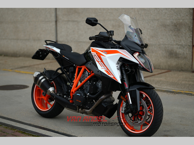 ktm - 1290-super-duke-gt