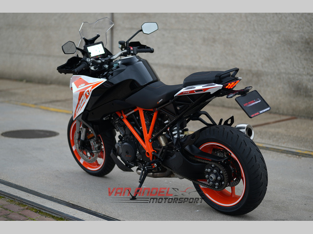 ktm - 1290-super-duke-gt