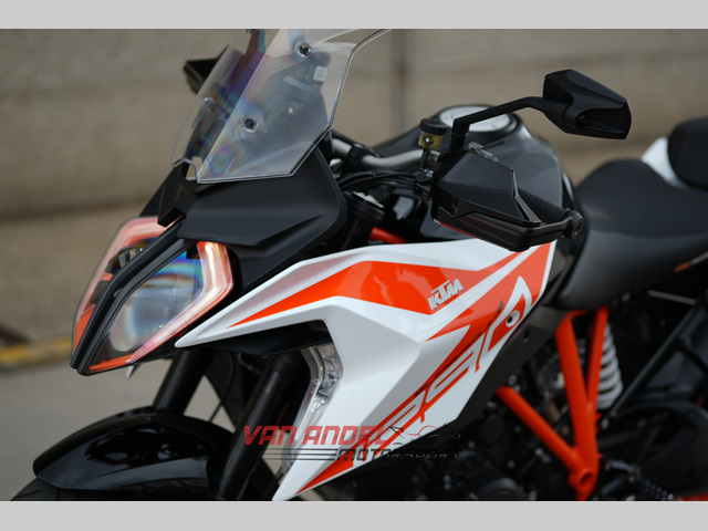 ktm - 1290-super-duke-gt