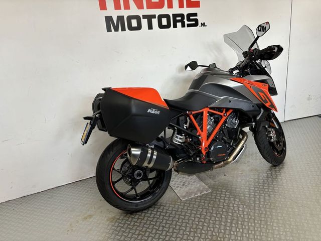 ktm - 1290-super-duke-gt