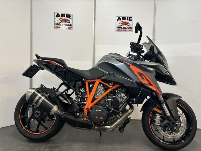 ktm - 1290-super-duke-gt