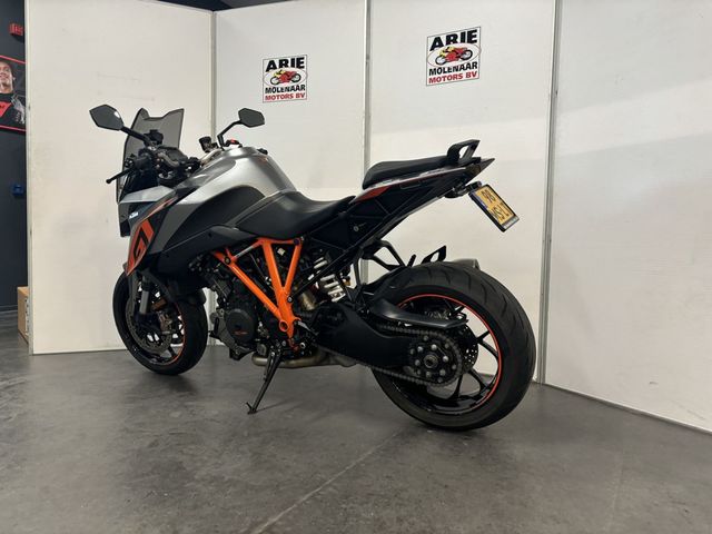 ktm - 1290-super-duke-gt