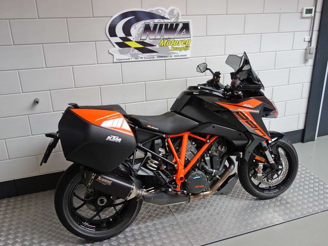 ktm - 1290-super-duke-gt