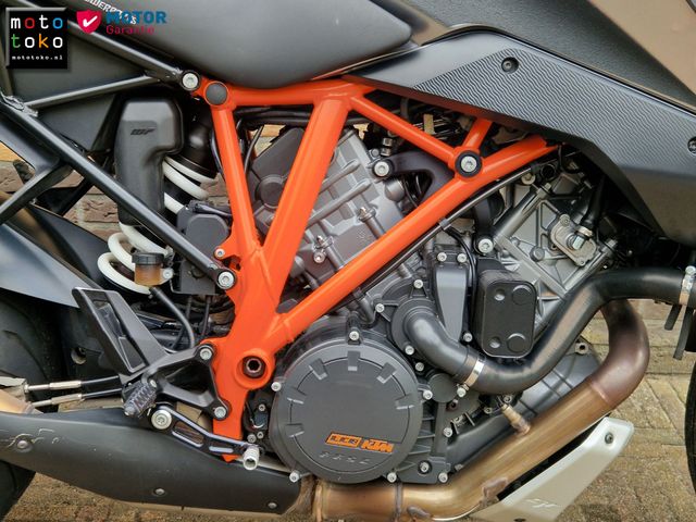 ktm - 1290-super-duke-gt