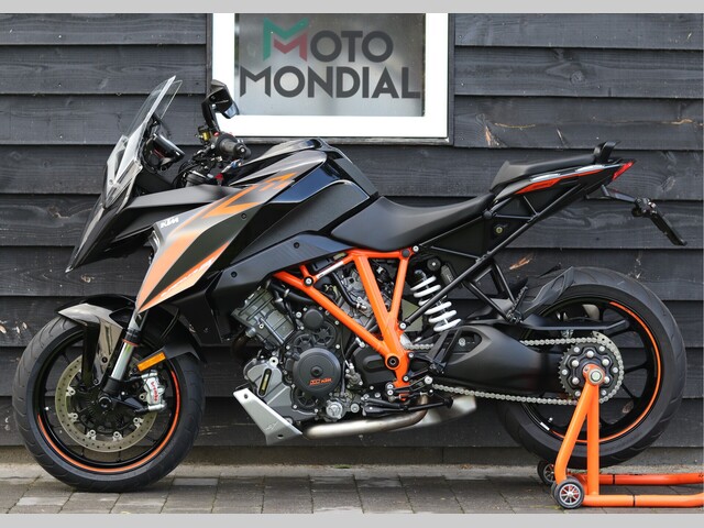 ktm - 1290-super-duke-gt