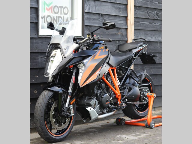 ktm - 1290-super-duke-gt