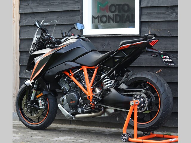 ktm - 1290-super-duke-gt