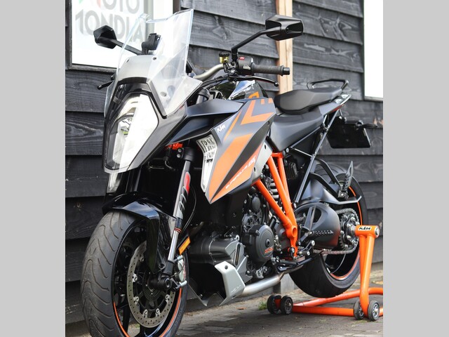 ktm - 1290-super-duke-gt