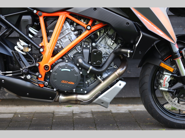 ktm - 1290-super-duke-gt