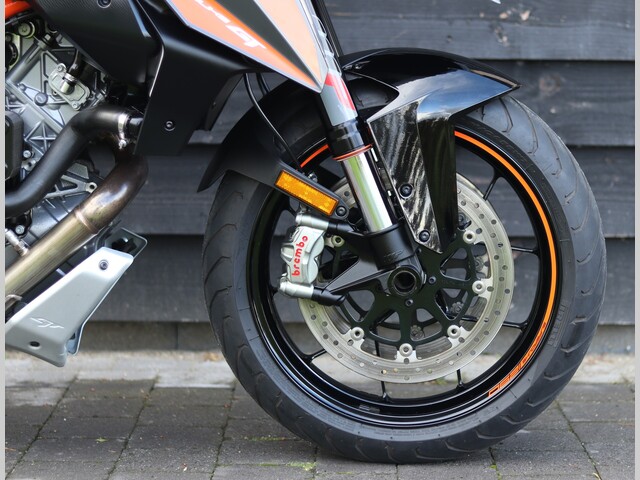 ktm - 1290-super-duke-gt