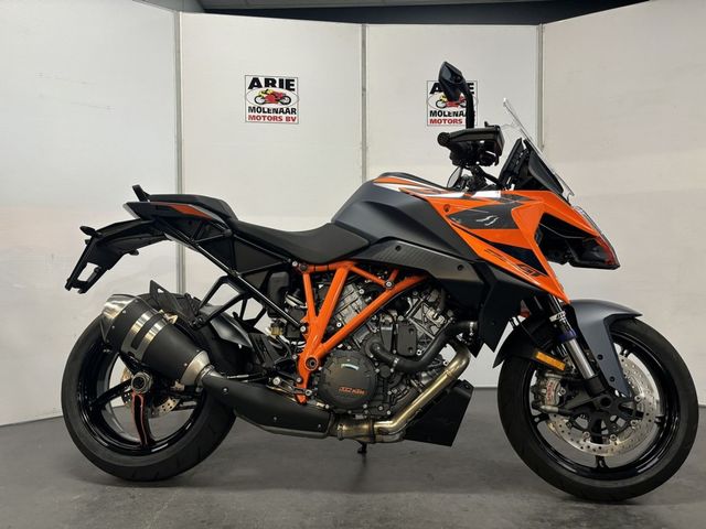 ktm - 1290-super-duke-gt