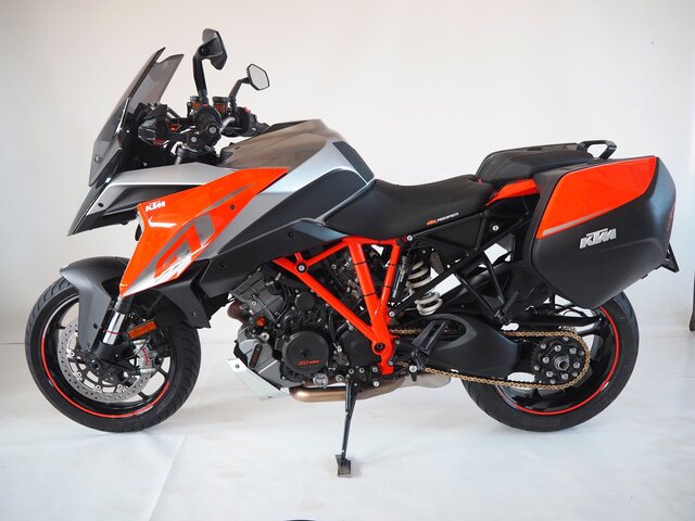 ktm - 1290-super-duke-gt