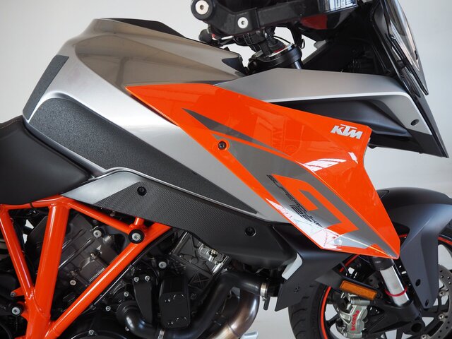 ktm - 1290-super-duke-gt