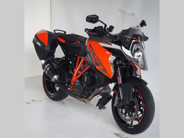 ktm - 1290-super-duke-gt