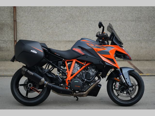 ktm - 1290-super-duke-gt