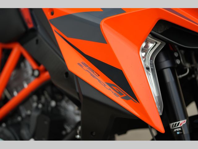 ktm - 1290-super-duke-gt