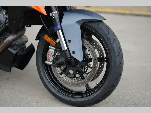 ktm - 1290-super-duke-gt