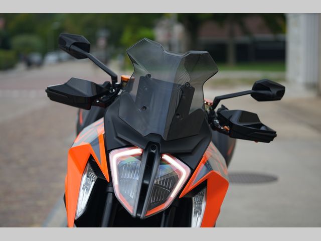 ktm - 1290-super-duke-gt