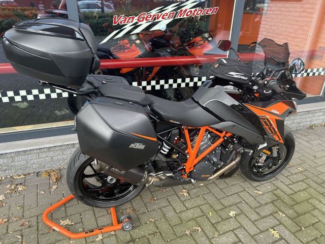 ktm - 1290-super-duke-gt