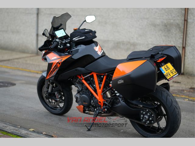 ktm - 1290-super-duke-gt