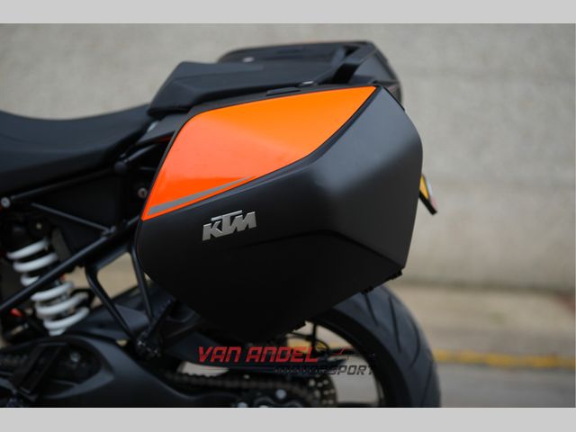 ktm - 1290-super-duke-gt