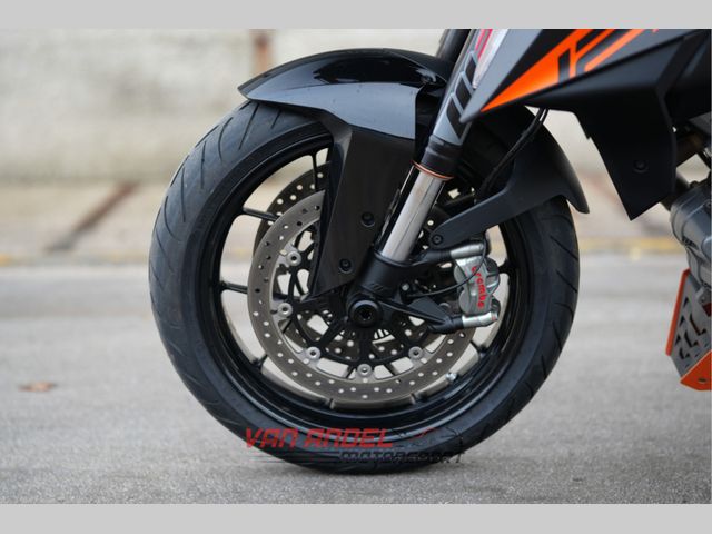 ktm - 1290-super-duke-gt