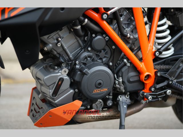 ktm - 1290-super-duke-gt