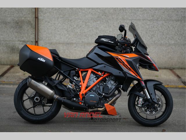 ktm - 1290-super-duke-gt