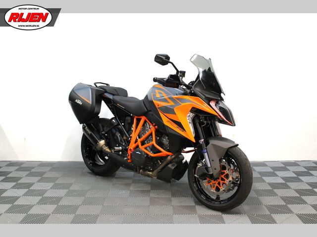 ktm - 1290-super-duke-gt