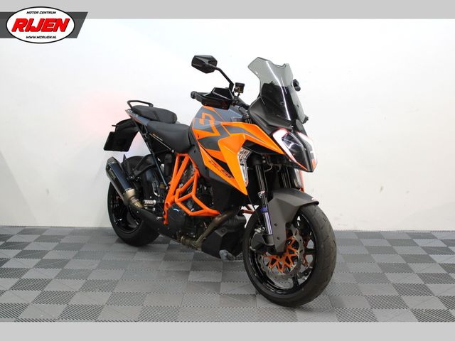 ktm - 1290-super-duke-gt