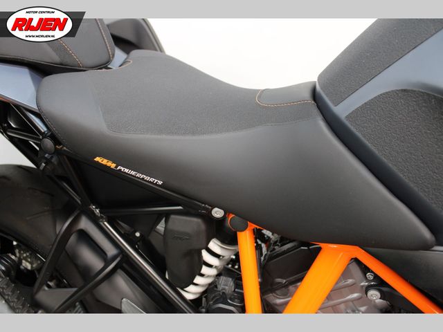 ktm - 1290-super-duke-gt