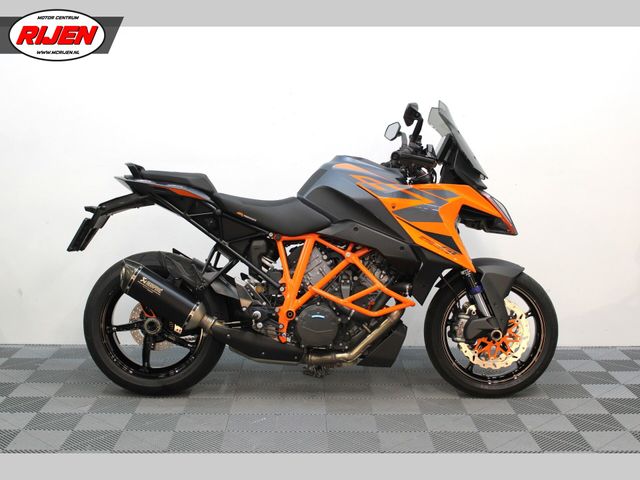 ktm - 1290-super-duke-gt