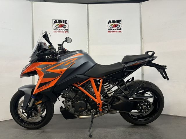 ktm - 1290-super-duke-gt