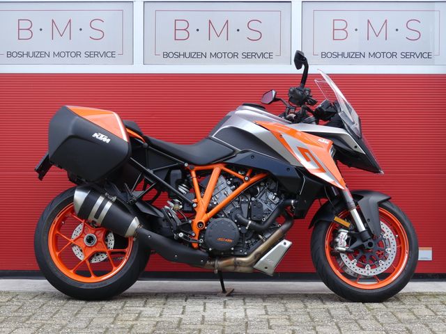 ktm - 1290-super-duke-gt