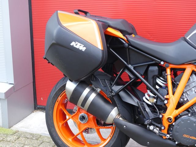 ktm - 1290-super-duke-gt