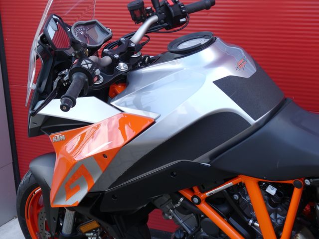 ktm - 1290-super-duke-gt