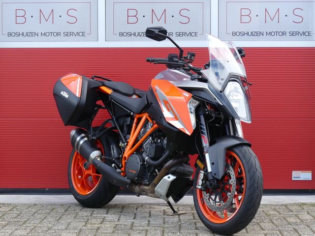 ktm - 1290-super-duke-gt