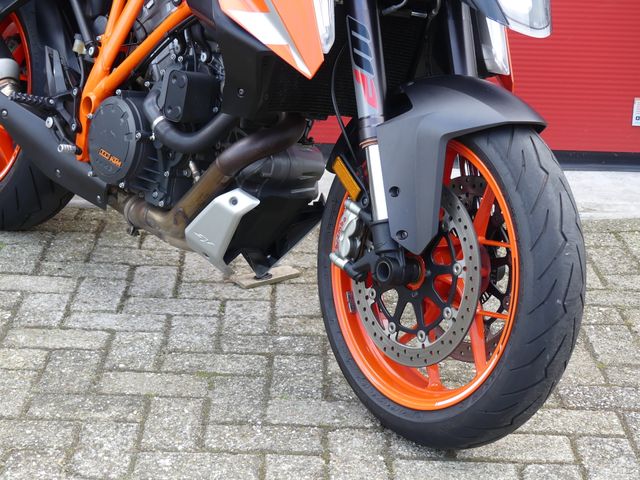 ktm - 1290-super-duke-gt