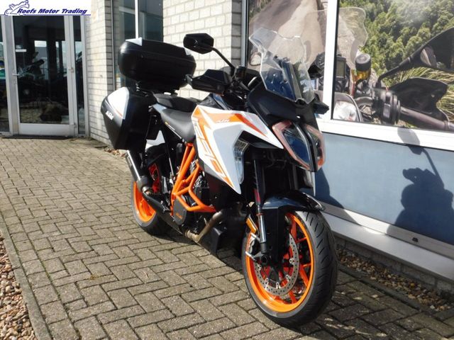 ktm - 1290-super-duke-gt