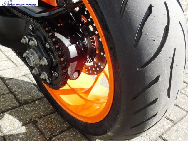 ktm - 1290-super-duke-gt