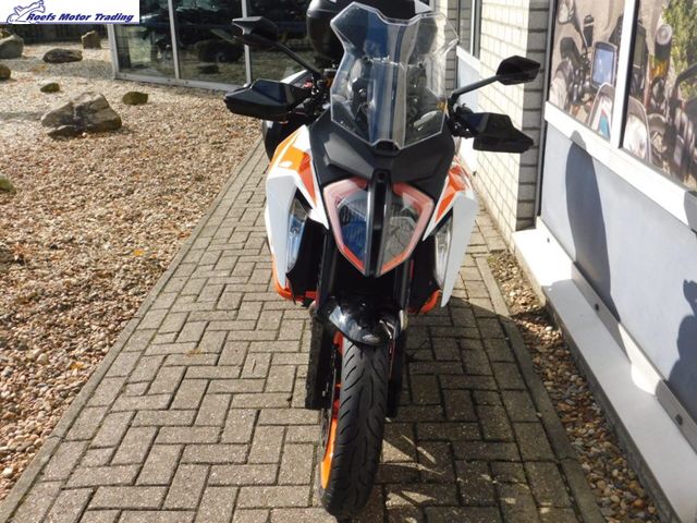 ktm - 1290-super-duke-gt