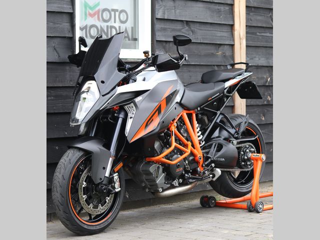 ktm - 1290-super-duke-gt