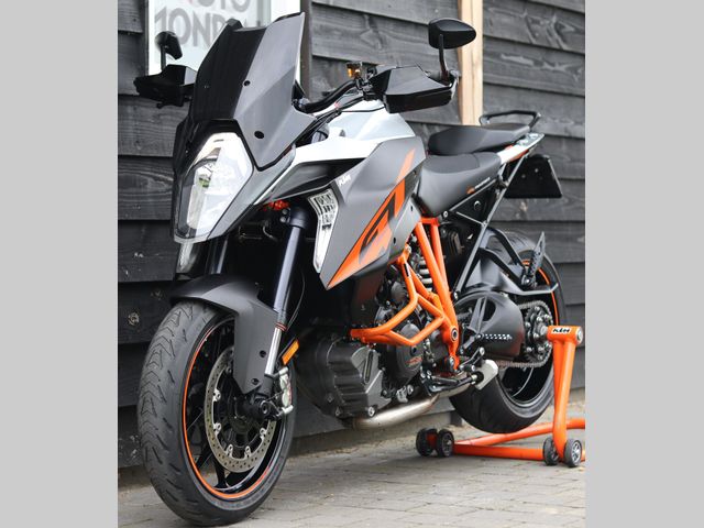 ktm - 1290-super-duke-gt