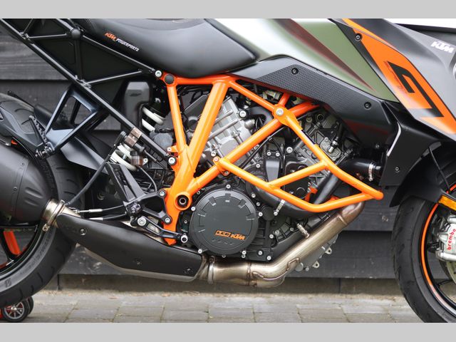 ktm - 1290-super-duke-gt