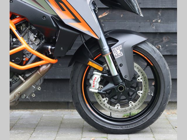 ktm - 1290-super-duke-gt