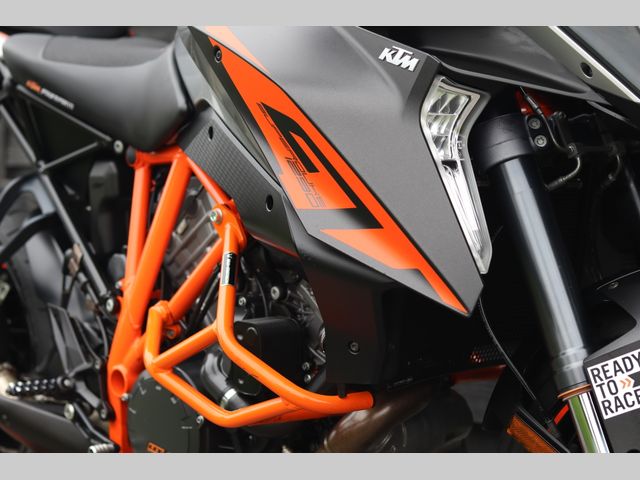 ktm - 1290-super-duke-gt