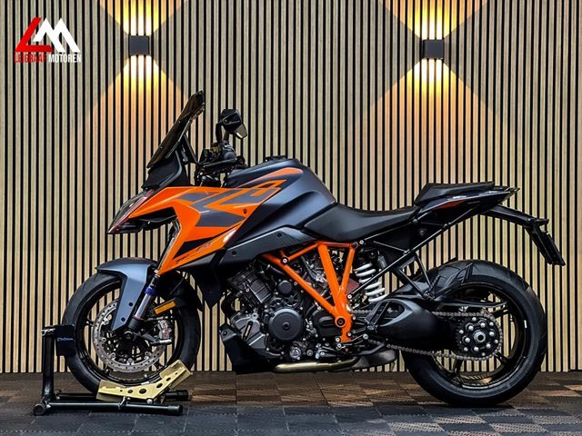 ktm - 1290-super-duke-gt