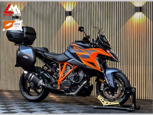 ktm - 1290-super-duke-gt